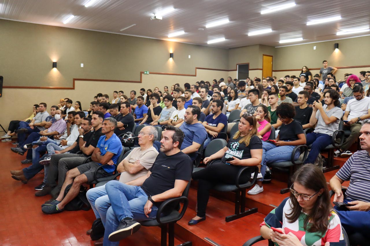 SEBRAE reúne mais de 200 alunos na UNILINS - UNILINS