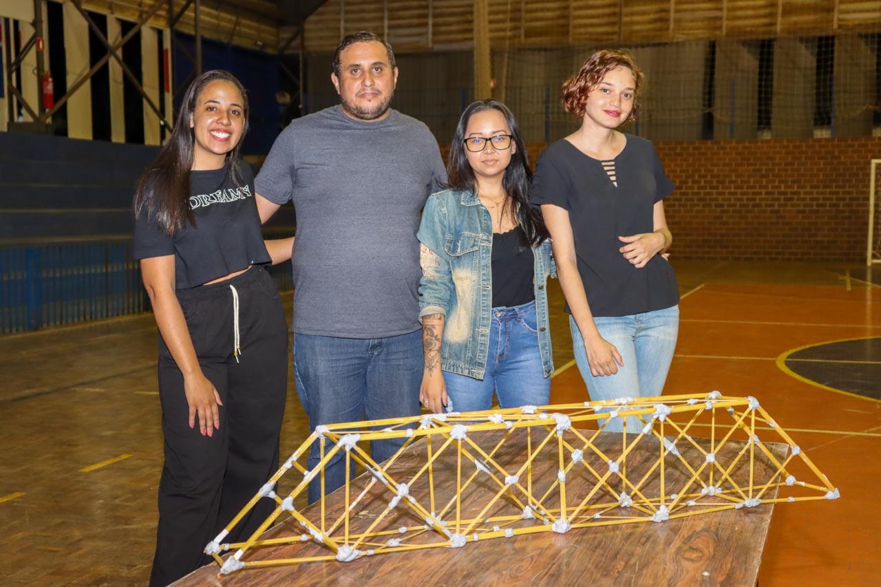 Engenharia civil realiza o tradicional "Desafio da Ponte de Macarrão" - UNILINS