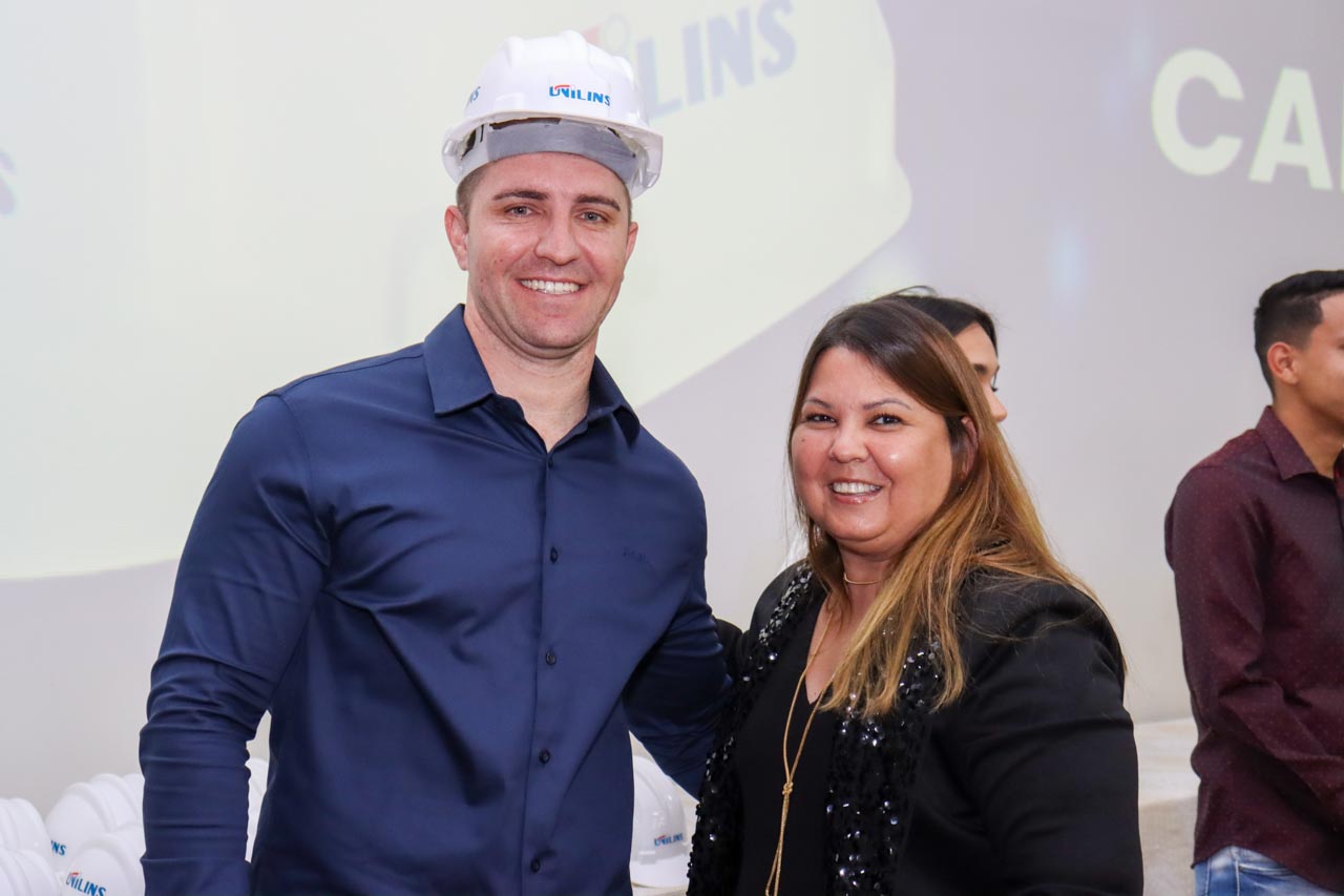 UNILINS realiza entrega de capacetes para engenharias e arquitetura - UNILINS