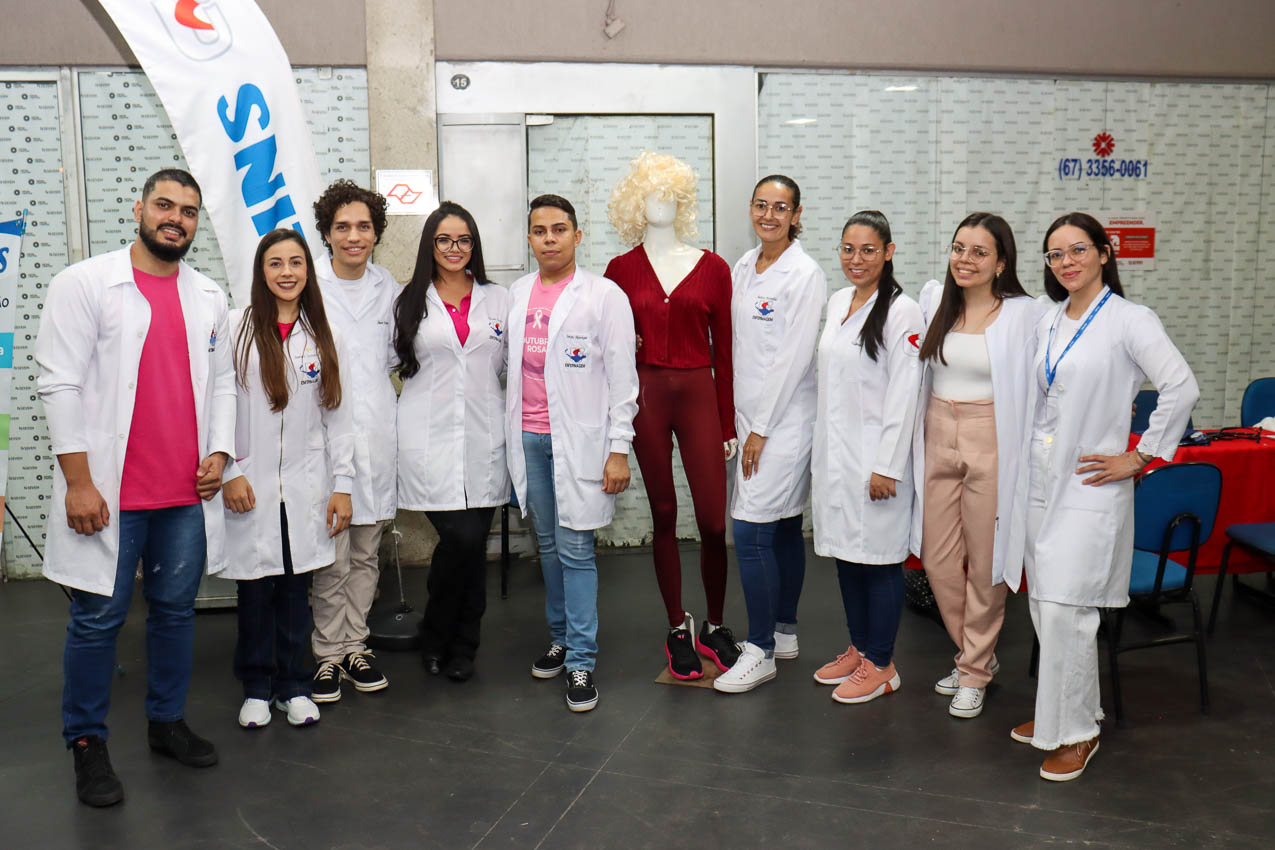 Alunos do curso de Enfermagem realizam ações em alusão ao Outubro Rosa - UNILINS
