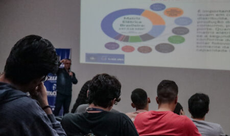 Curso de Energia Solar Fotovoltaica destaca inovação e sustentabilidade em Lins